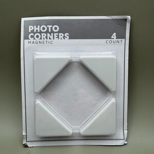 Magnetic Photo Corners - White